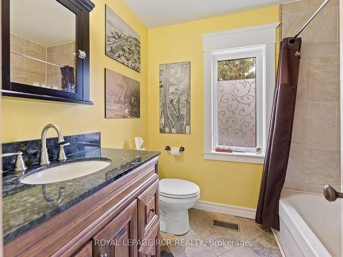 2651 Forks Of The Credit Rd, Caledon, ON - Indoor Photo Showing Bathroom