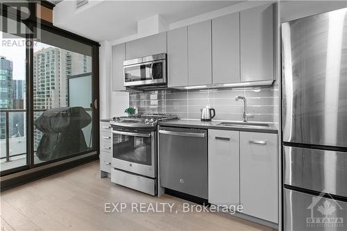 1513 - 224 Lyon Street N, Ottawa, ON - Indoor Photo Showing Kitchen With Stainless Steel Kitchen With Upgraded Kitchen