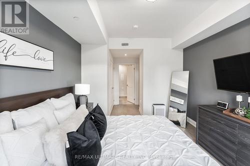 11 - 100 Coxwell Avenue, Toronto, ON - Indoor Photo Showing Bedroom