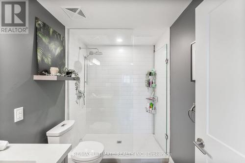 11 - 100 Coxwell Avenue, Toronto, ON - Indoor Photo Showing Bathroom