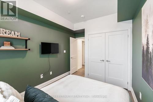 11 - 100 Coxwell Avenue, Toronto, ON - Indoor Photo Showing Bedroom