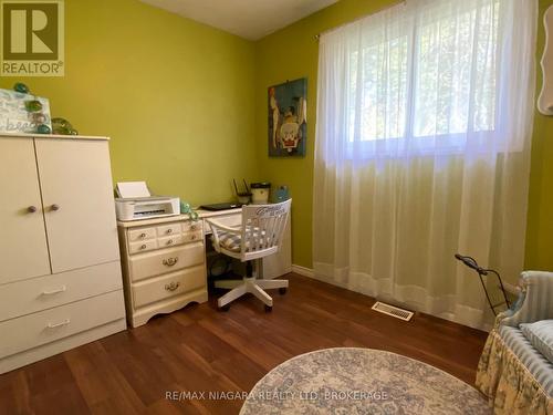 415 Washington Road, Fort Erie (334 - Crescent Park), ON - Indoor Photo Showing Other Room