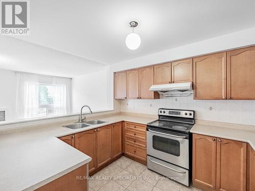 Main&2 - 3067 Cabano Crescent S, Mississauga, ON - Indoor Photo Showing Kitchen With Double Sink