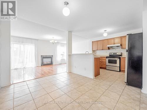 Main&2 - 3067 Cabano Crescent S, Mississauga, ON - Indoor Photo Showing Kitchen