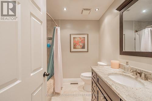 8071 4Th Line, Essa, ON - Indoor Photo Showing Bathroom