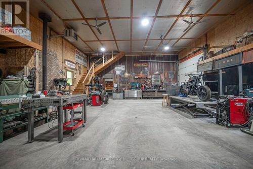 8071 4Th Line, Essa, ON - Indoor Photo Showing Garage