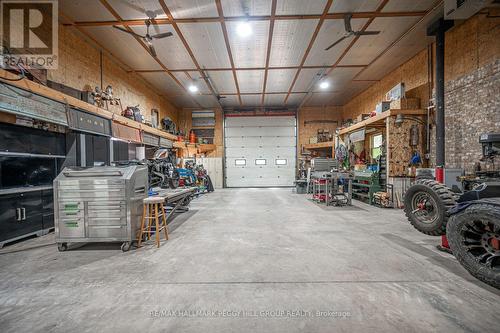 8071 4Th Line, Essa, ON - Indoor Photo Showing Garage