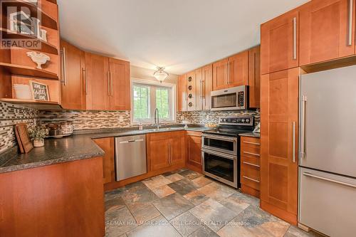 8071 4Th Line, Essa, ON - Indoor Photo Showing Kitchen With Stainless Steel Kitchen