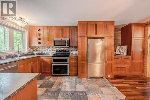 8071 4Th Line, Essa, ON - Indoor Photo Showing Kitchen With Stainless Steel Kitchen With Double Sink