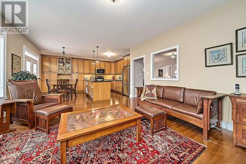 9 Oakside Drive, Uxbridge, ON - Indoor Photo Showing Living Room