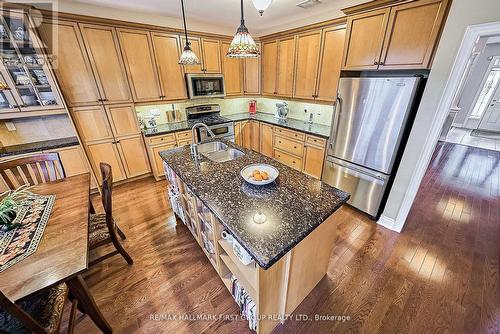 9 Oakside Drive, Uxbridge, ON - Indoor Photo Showing Kitchen With Stainless Steel Kitchen With Double Sink