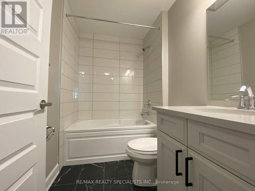 407 - 460 Gordon Krantz Avenue, Milton, ON - Indoor Photo Showing Bathroom