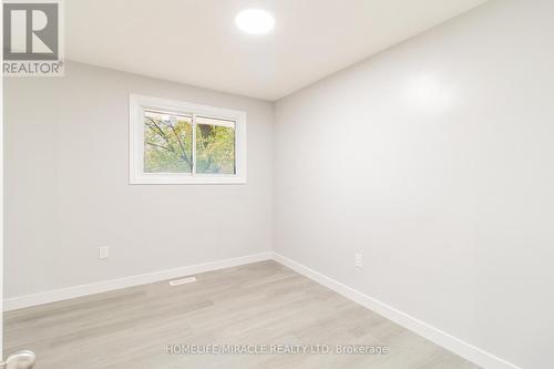 121 Laurentian Drive N, London, ON - Indoor Photo Showing Other Room