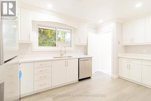 121 Laurentian Drive N, London, ON - Indoor Photo Showing Kitchen