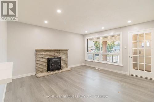 121 Laurentian Drive N, London, ON - Indoor Photo Showing Living Room With Fireplace