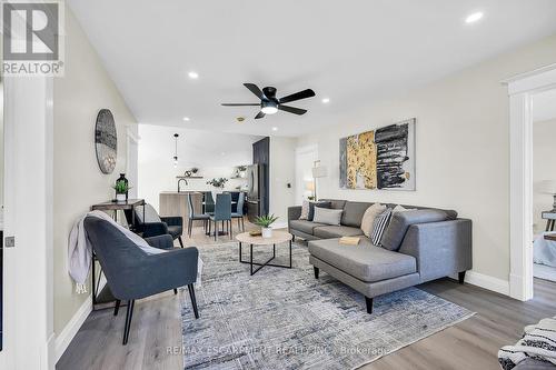 53 Jane Street, Haldimand, ON - Indoor Photo Showing Living Room