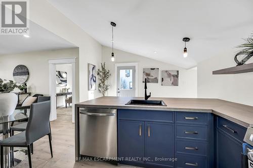 53 Jane Street, Haldimand, ON - Indoor Photo Showing Kitchen