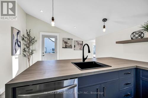 53 Jane Street, Haldimand, ON - Indoor Photo Showing Kitchen