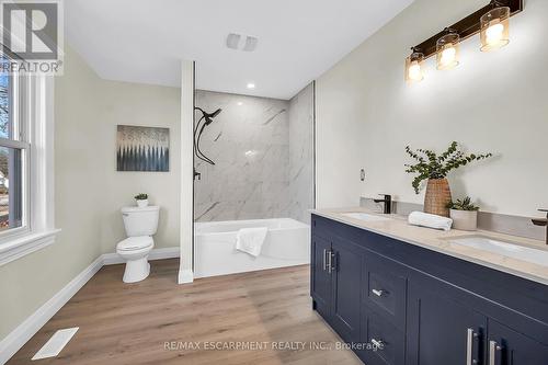 53 Jane Street, Haldimand, ON - Indoor Photo Showing Bathroom