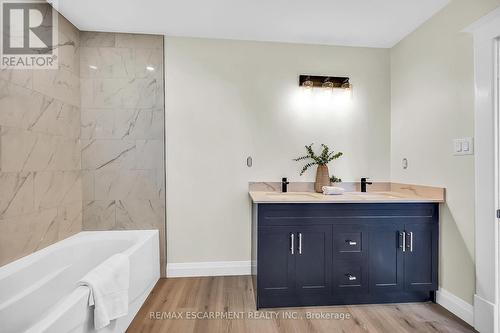 53 Jane Street, Haldimand, ON - Indoor Photo Showing Bathroom