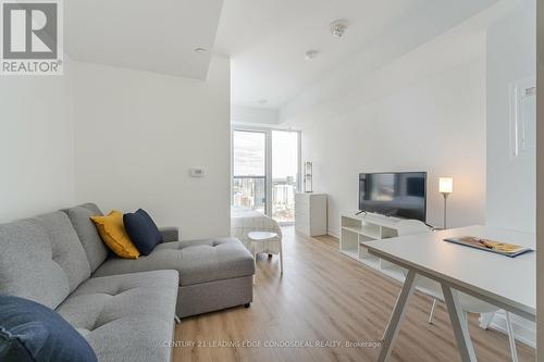 5009 - 319 Jarvis Street, Toronto, ON - Indoor Photo Showing Living Room