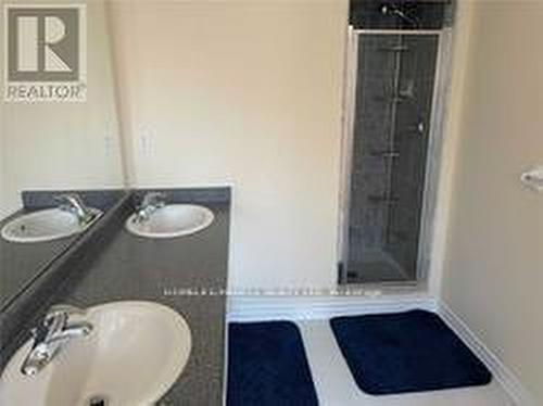 21 Saint Eugene Street, Brampton, ON - Indoor Photo Showing Bathroom