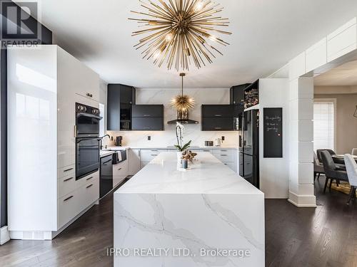 55 Stoneylake Avenue, Brampton, ON - Indoor Photo Showing Kitchen