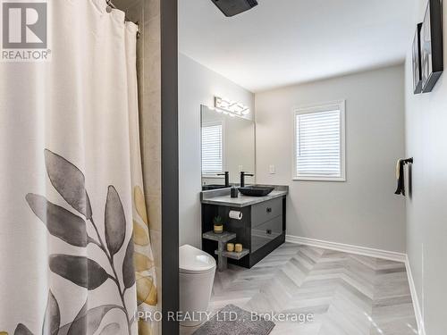 55 Stoneylake Avenue, Brampton, ON - Indoor Photo Showing Bathroom