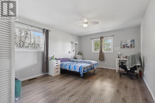 455 Niagara Boulevard, Fort Erie (332 - Central), ON - Indoor Photo Showing Bedroom