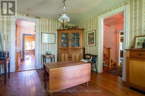 3079 Niagara Parkway, Fort Erie (327 - Black Creek), ON - Indoor Photo Showing Dining Room