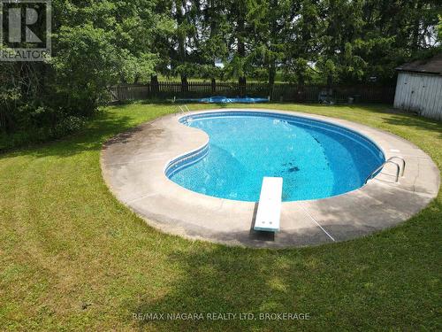 3079 Niagara Parkway, Fort Erie (327 - Black Creek), ON - Outdoor With In Ground Pool With Backyard