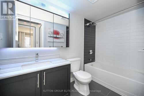 5 - 4070 Parkside Village Drive, Mississauga, ON - Indoor Photo Showing Bathroom