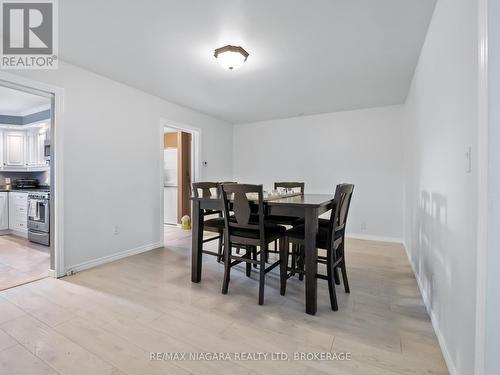 2206 Stevensville Road, Fort Erie (328 - Stevensville), ON - Indoor Photo Showing Dining Room