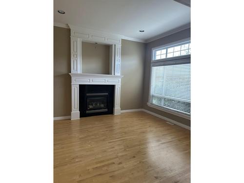 14913 23 Avenue, Surrey, BC - Indoor Photo Showing Living Room With Fireplace