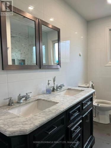 7420 Netherwood Road, Mississauga, ON - Indoor Photo Showing Bathroom