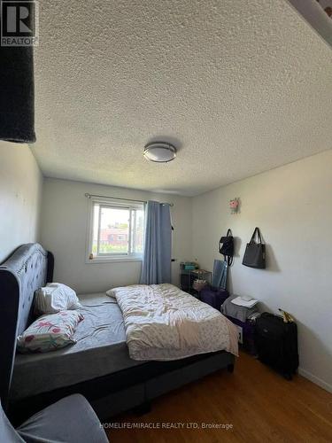 7420 Netherwood Road, Mississauga, ON - Indoor Photo Showing Bedroom