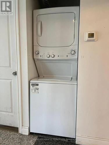 7420 Netherwood Road, Mississauga, ON - Indoor Photo Showing Laundry Room