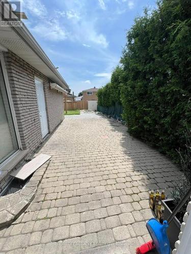 7420 Netherwood Road, Mississauga, ON - Outdoor