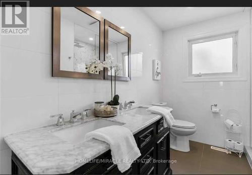 7420 Netherwood Road, Mississauga, ON - Indoor Photo Showing Bathroom