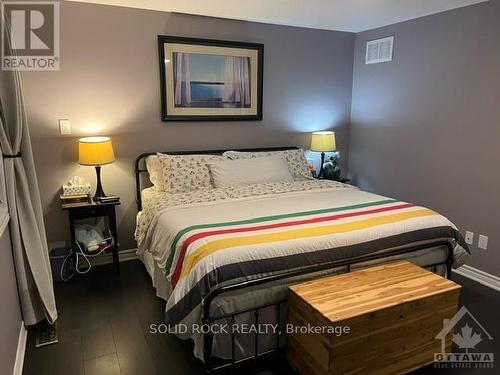 32 Solaris Drive, Ottawa, ON - Indoor Photo Showing Bedroom