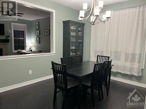 32 Solaris Drive, Kanata, ON - Indoor Photo Showing Dining Room