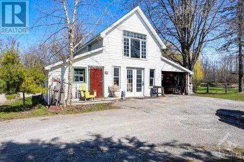 Big two-storey building for storage, or projects - 21 Craig Street, Perth, ON 