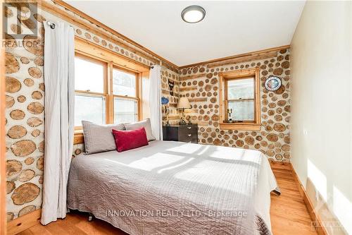 7019 County Road 22 Road, Edwardsburgh/Cardinal, ON - Indoor Photo Showing Bedroom