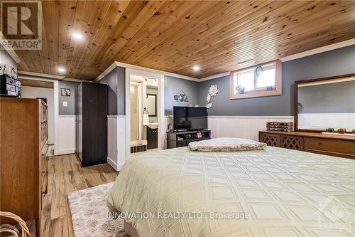 7019 County Road 22 Road, Edwardsburgh/Cardinal, ON - Indoor Photo Showing Bedroom