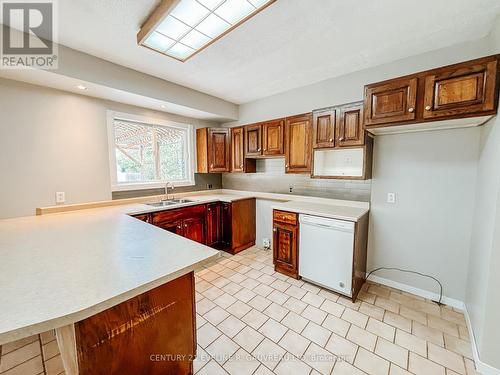 68 John Street, Temiskaming Shores (New Liskeard), ON - Indoor Photo Showing Kitchen With Double Sink