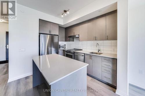 1409 - 9000 Jane Street, Vaughan, ON - Indoor Photo Showing Kitchen With Upgraded Kitchen