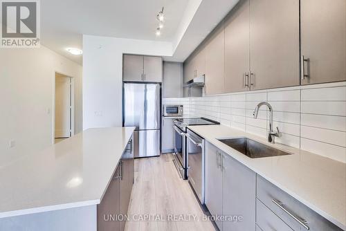 1409 - 9000 Jane Street, Vaughan, ON - Indoor Photo Showing Kitchen With Upgraded Kitchen