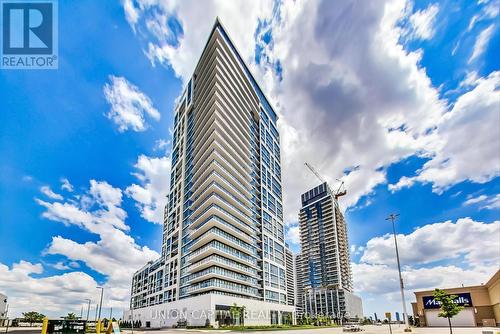 1409 - 9000 Jane Street, Vaughan, ON - Outdoor