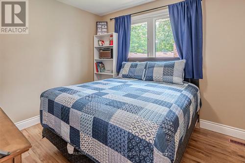 5 Glendale Avenue, Essa, ON - Indoor Photo Showing Bedroom