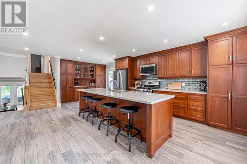 5 Glendale Avenue, Essa, ON - Indoor Photo Showing Kitchen